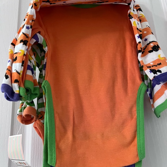 NWT Halloween long sleeve set of 4 by One Potato 2. 💯 % cotton 0-3 - Picture 3 of 11